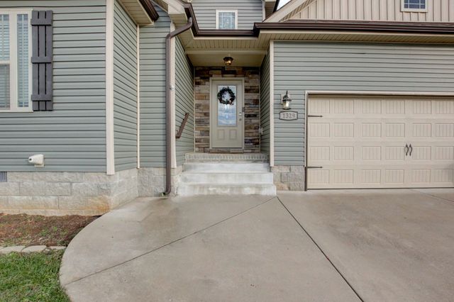 1329 Sussex Dr, Clarksville, TN 37042