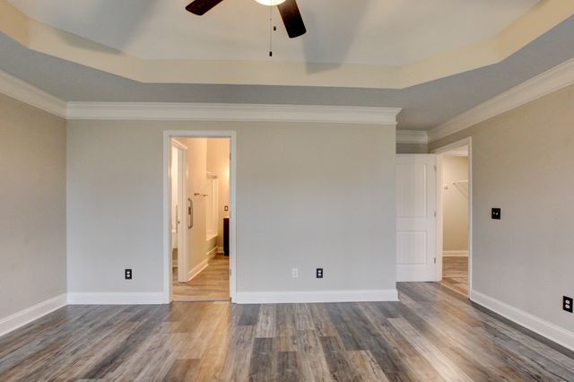 1329 Sussex Dr, Clarksville, TN 37042