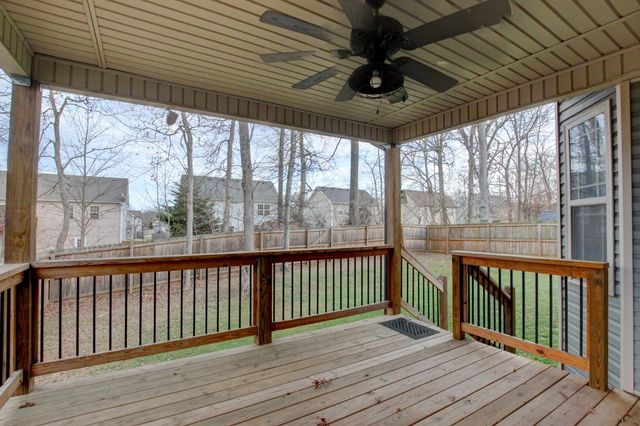 1329 Sussex Dr, Clarksville, TN 37042