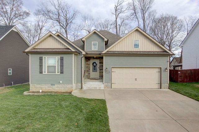 1329 Sussex Dr, Clarksville, TN 37042