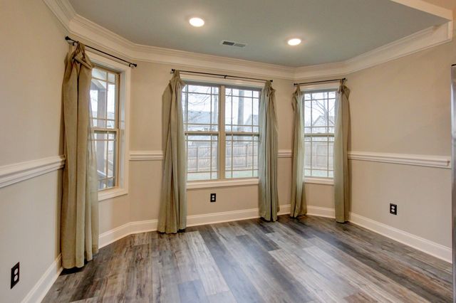 1329 Sussex Dr, Clarksville, TN 37042