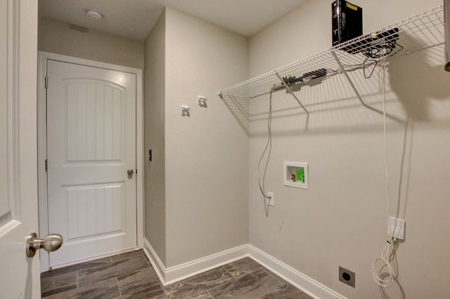 1329 Sussex Dr, Clarksville, TN 37042