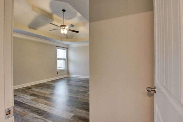 1329 Sussex Dr, Clarksville, TN 37042