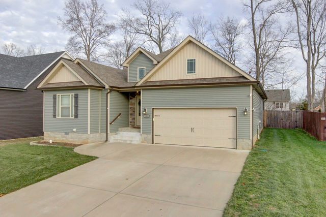 1329 Sussex Dr, Clarksville, TN 37042