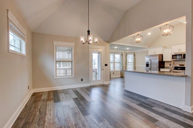 1329 Sussex Dr, Clarksville, TN 37042