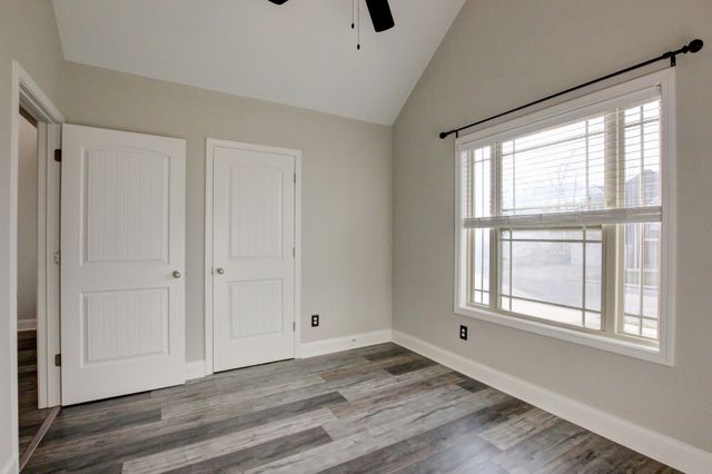 1329 Sussex Dr, Clarksville, TN 37042