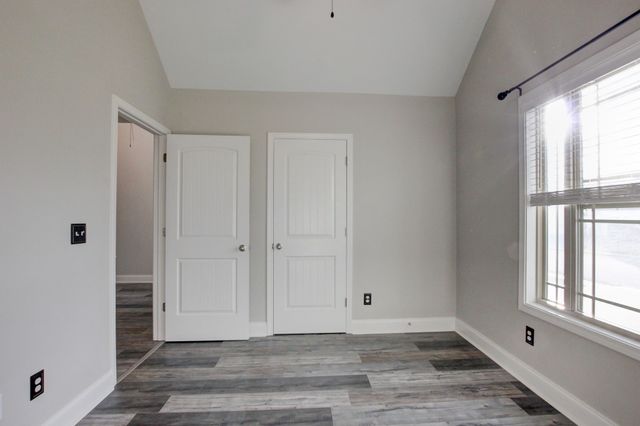 1329 Sussex Dr, Clarksville, TN 37042