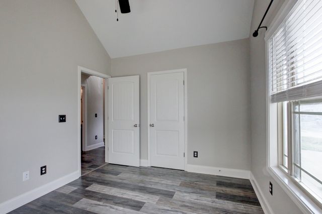 1329 Sussex Dr, Clarksville, TN 37042