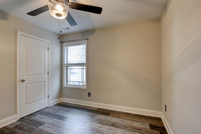 1329 Sussex Dr, Clarksville, TN 37042