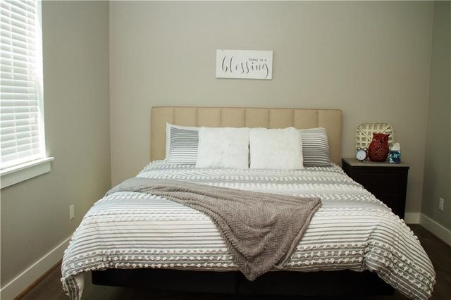 1575 S Brooks Avenue, Fayetteville, AR 72701