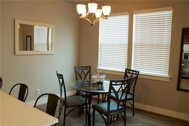 1575 S Brooks Avenue, Fayetteville, AR 72701