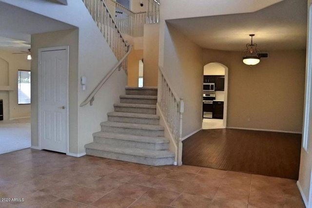 300 N BULLMOOSE Drive, Chandler, AZ 85224