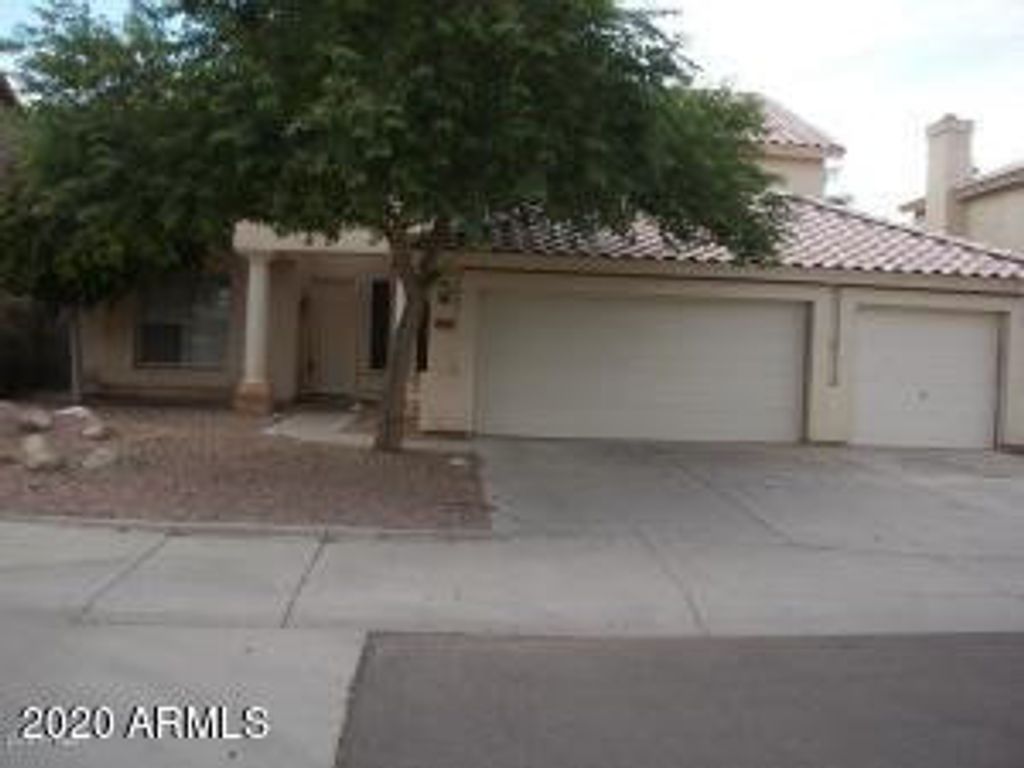 300 N BULLMOOSE Drive, Chandler, AZ 85224