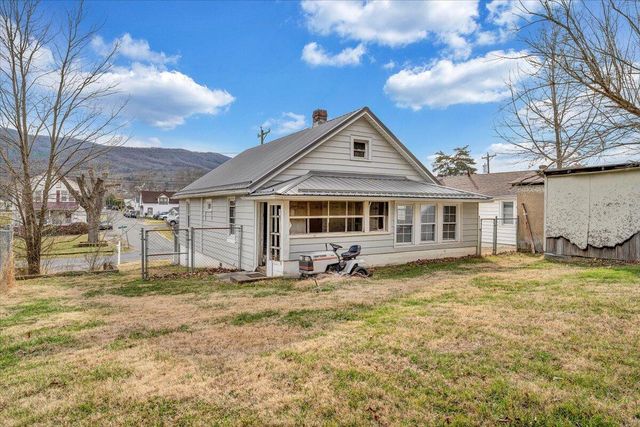 E 234 E Parrish ST, Covington, VA 24426