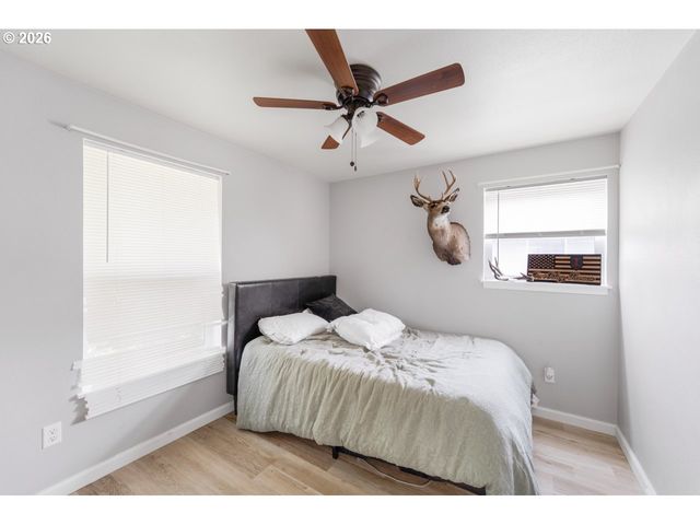 3214 CORALY Ave, Eugene, OR 97402