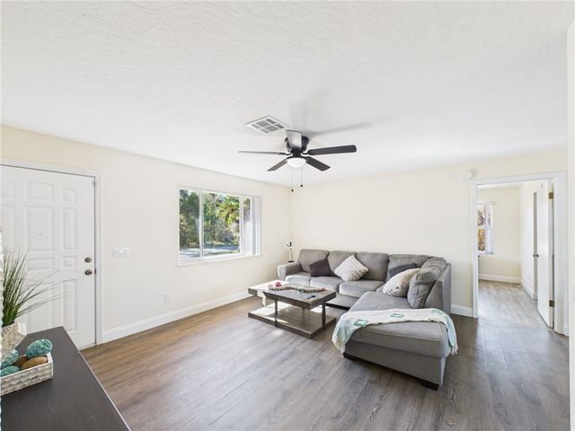 1038 Persian Lane, Sebastian, FL 32958