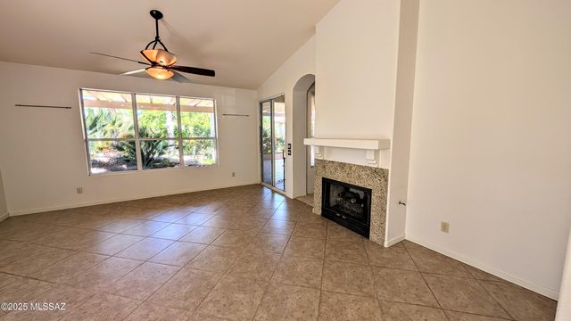 37248 S Golf Course Drive, Tucson, AZ 85739
