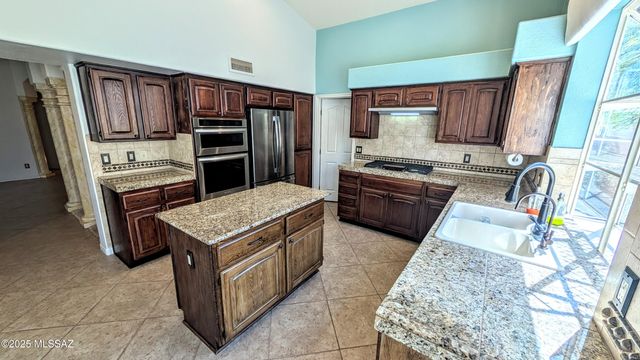 37248 S Golf Course Drive, Tucson, AZ 85739