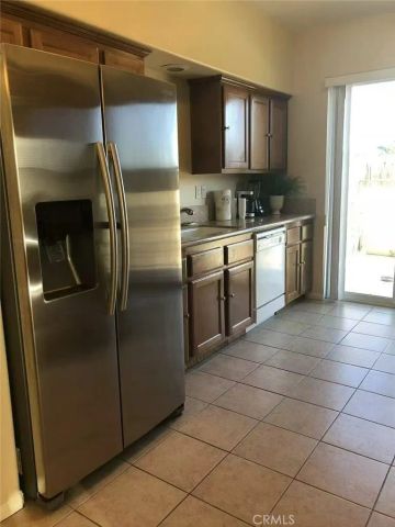 178 W Paramount, Azusa, CA 91702