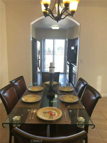 178 W Paramount, Azusa, CA 91702