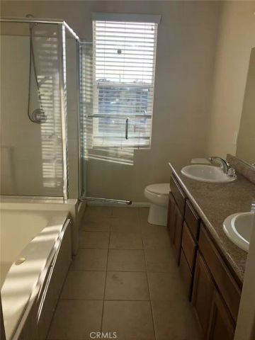 178 W Paramount, Azusa, CA 91702