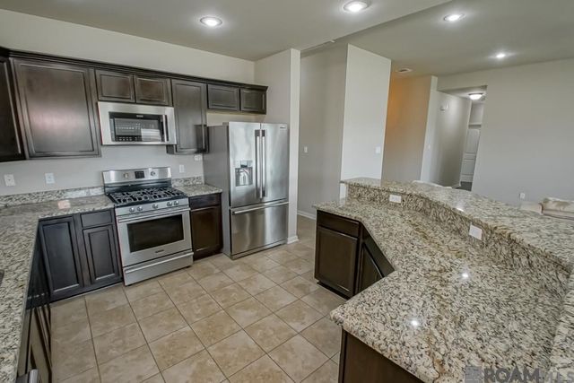 42453 Harborstone Ave, Prairieville, LA 70769