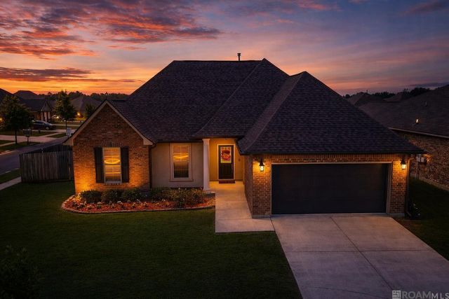 42453 Harborstone Ave, Prairieville, LA 70769