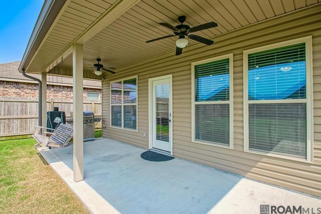 42453 Harborstone Ave, Prairieville, LA 70769