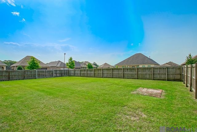 42453 Harborstone Ave, Prairieville, LA 70769