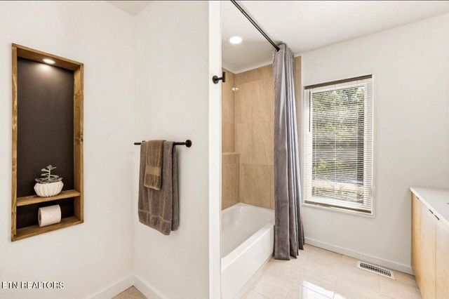 928 Ditney Way, Sevierville, TN 37876