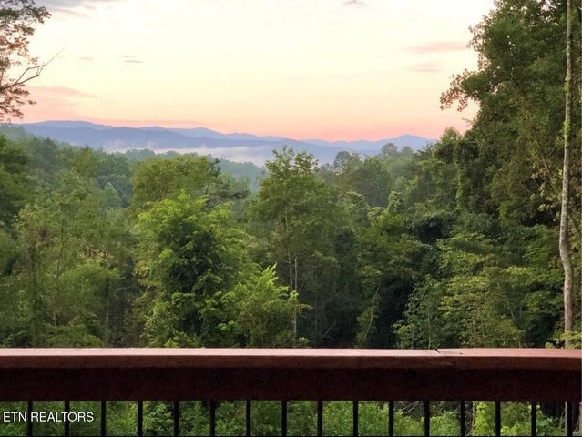 928 Ditney Way, Sevierville, TN 37876