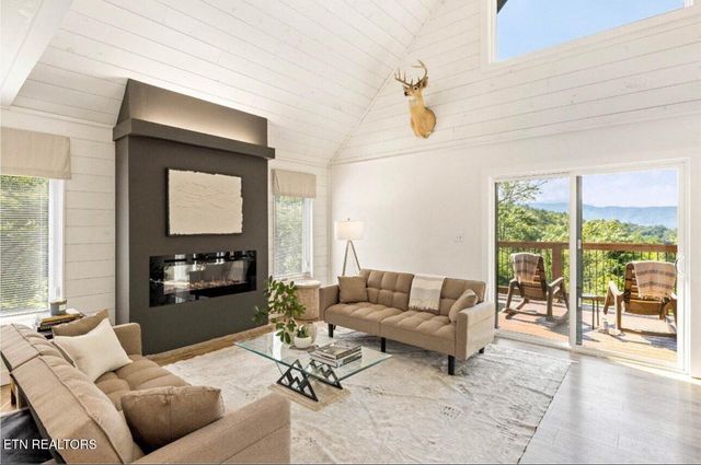 928 Ditney Way, Sevierville, TN 37876