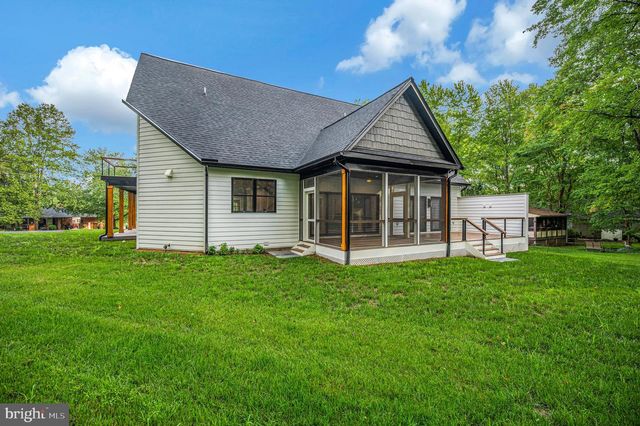 3200 LAKEVIEW PKWY, Locust Grove, VA 22508