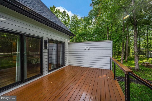 3200 LAKEVIEW PKWY, Locust Grove, VA 22508
