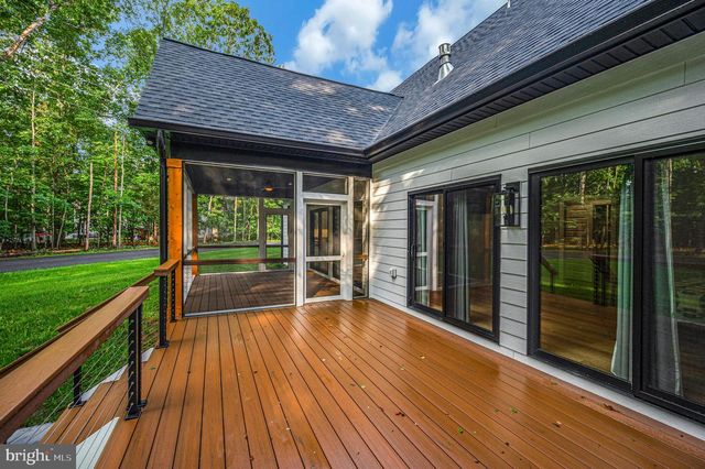 3200 LAKEVIEW PKWY, Locust Grove, VA 22508