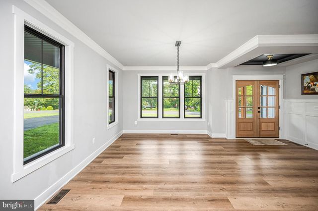 3200 LAKEVIEW PKWY, Locust Grove, VA 22508