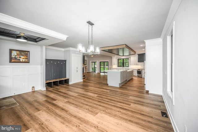 3200 LAKEVIEW PKWY, Locust Grove, VA 22508