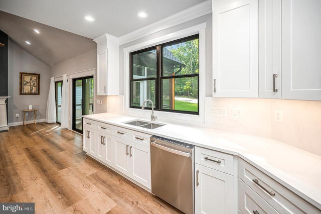 3200 LAKEVIEW PKWY, Locust Grove, VA 22508