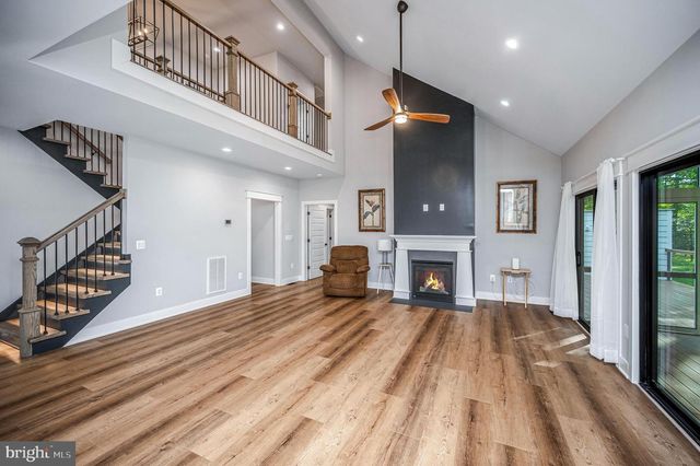 3200 LAKEVIEW PKWY, Locust Grove, VA 22508