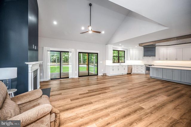3200 LAKEVIEW PKWY, Locust Grove, VA 22508