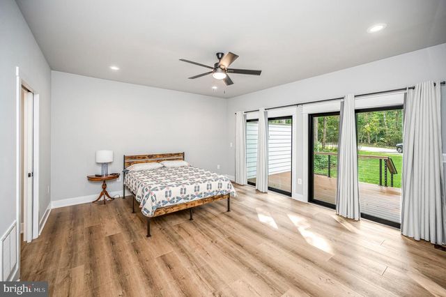 3200 LAKEVIEW PKWY, Locust Grove, VA 22508