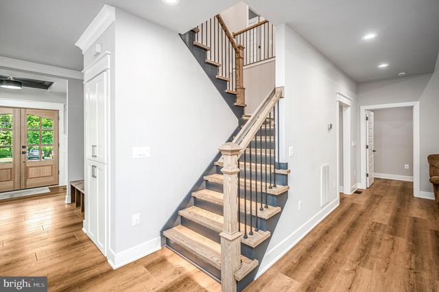 3200 LAKEVIEW PKWY, Locust Grove, VA 22508