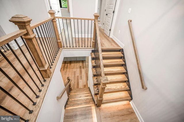 3200 LAKEVIEW PKWY, Locust Grove, VA 22508