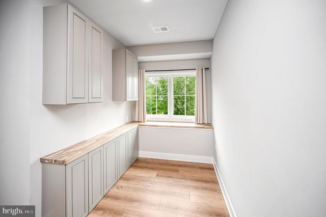 3200 LAKEVIEW PKWY, Locust Grove, VA 22508