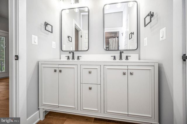 3200 LAKEVIEW PKWY, Locust Grove, VA 22508