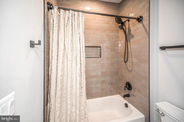3200 LAKEVIEW PKWY, Locust Grove, VA 22508