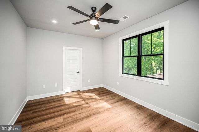 3200 LAKEVIEW PKWY, Locust Grove, VA 22508