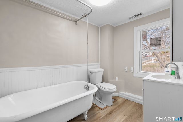 301 Queen Street, Bristol, CT 06010