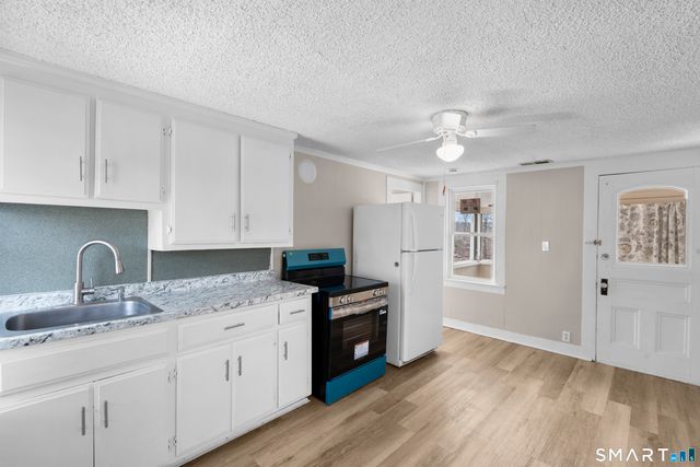 301 Queen Street, Bristol, CT 06010