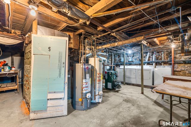 301 Queen Street, Bristol, CT 06010